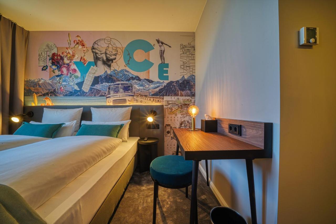 NYCE Hotel Ulm Buitenkant foto
