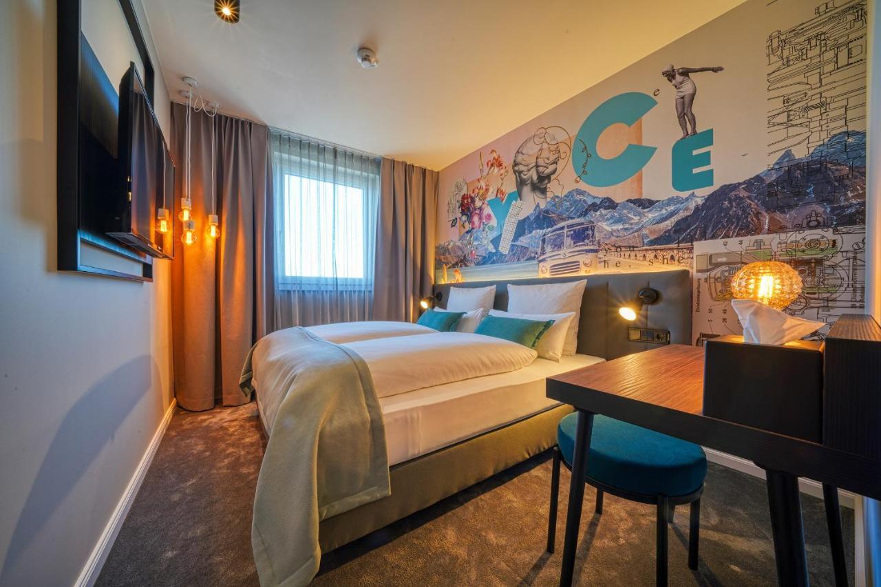 NYCE Hotel Ulm Buitenkant foto