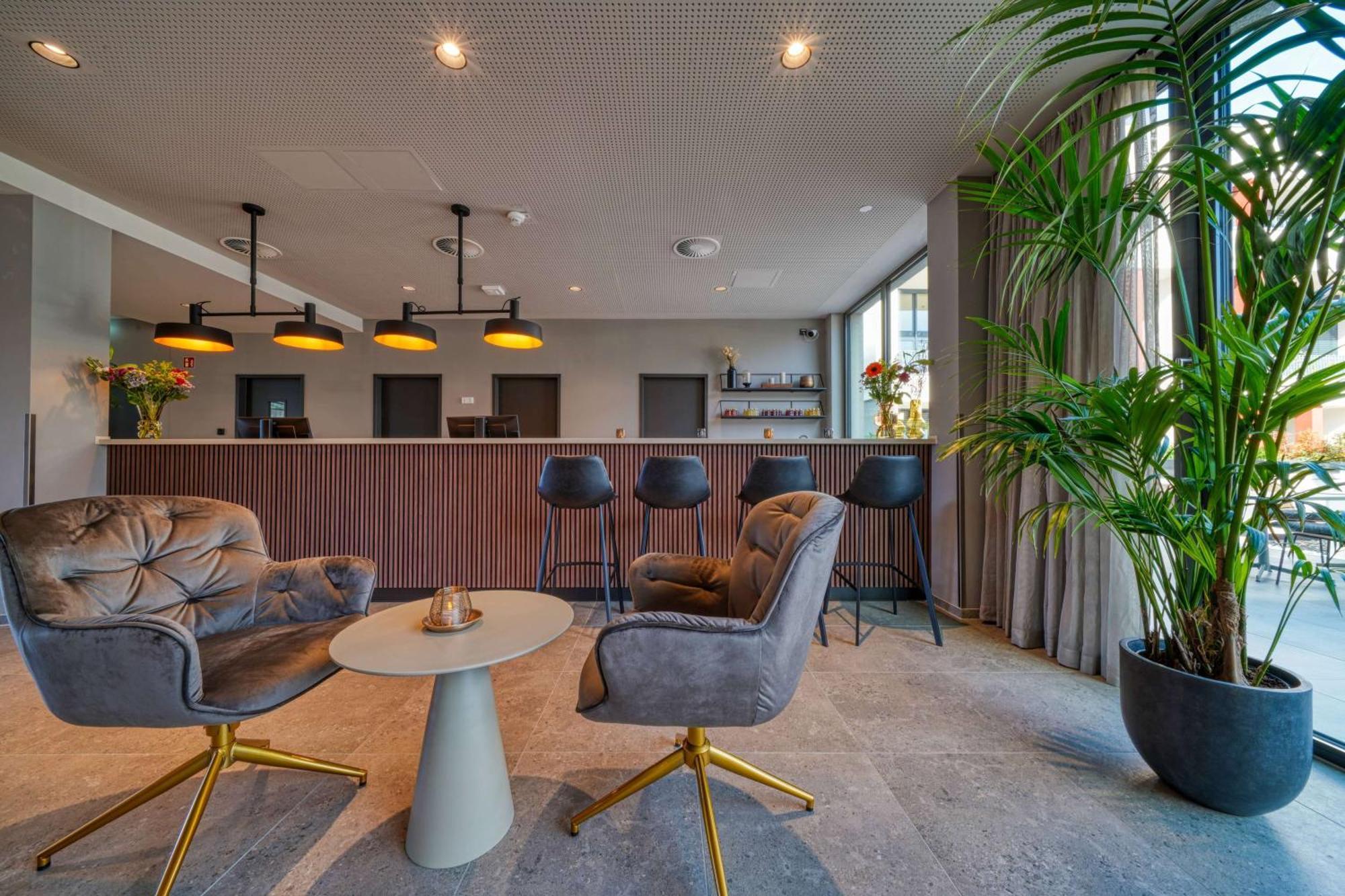 NYCE Hotel Ulm Buitenkant foto